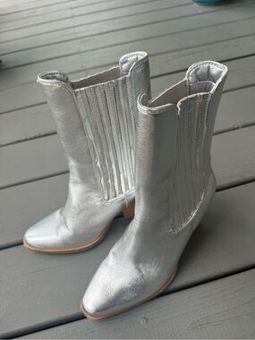 Chinese Laundry Metallic Silver Chelsea Booties
